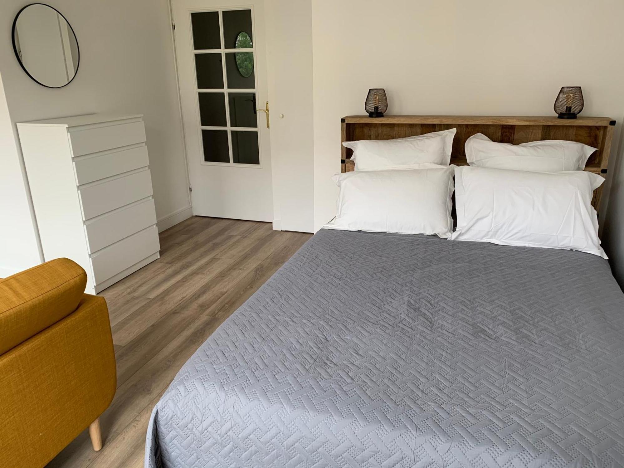 Beautiful Studio Located South Of Paris Bourg-la-Reine Quarto foto